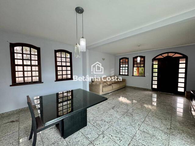 #38 - Casa para Venda em Belo Horizonte - MG - 1