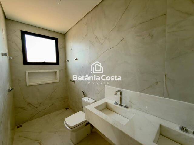 Casa para Venda em Contagem - 5