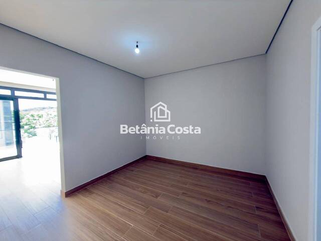 Casa para Venda em Contagem - 4