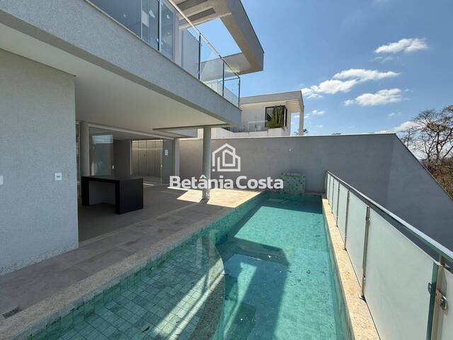 #54 - Casa para Venda em Contagem - MG - 2