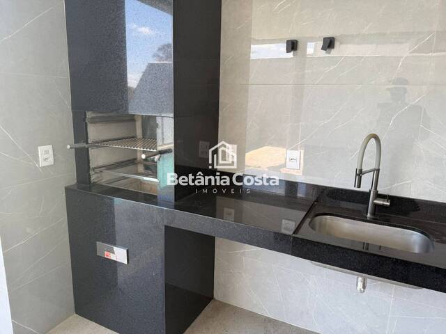 Casa para Venda em Contagem - 5