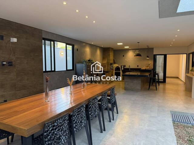 Casa para Venda em Contagem - 4